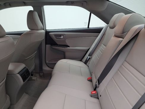 Used 2017 Toyota Camry XLE FWD image 18