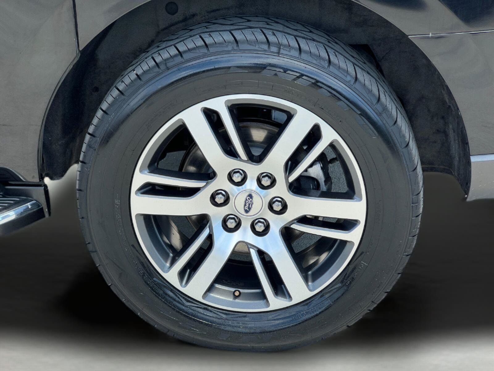 Used 2022 Ford Expedition Max Limited AWD/4WD image 11