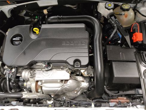Used 2024 Chevrolet Malibu LT FWD image 30