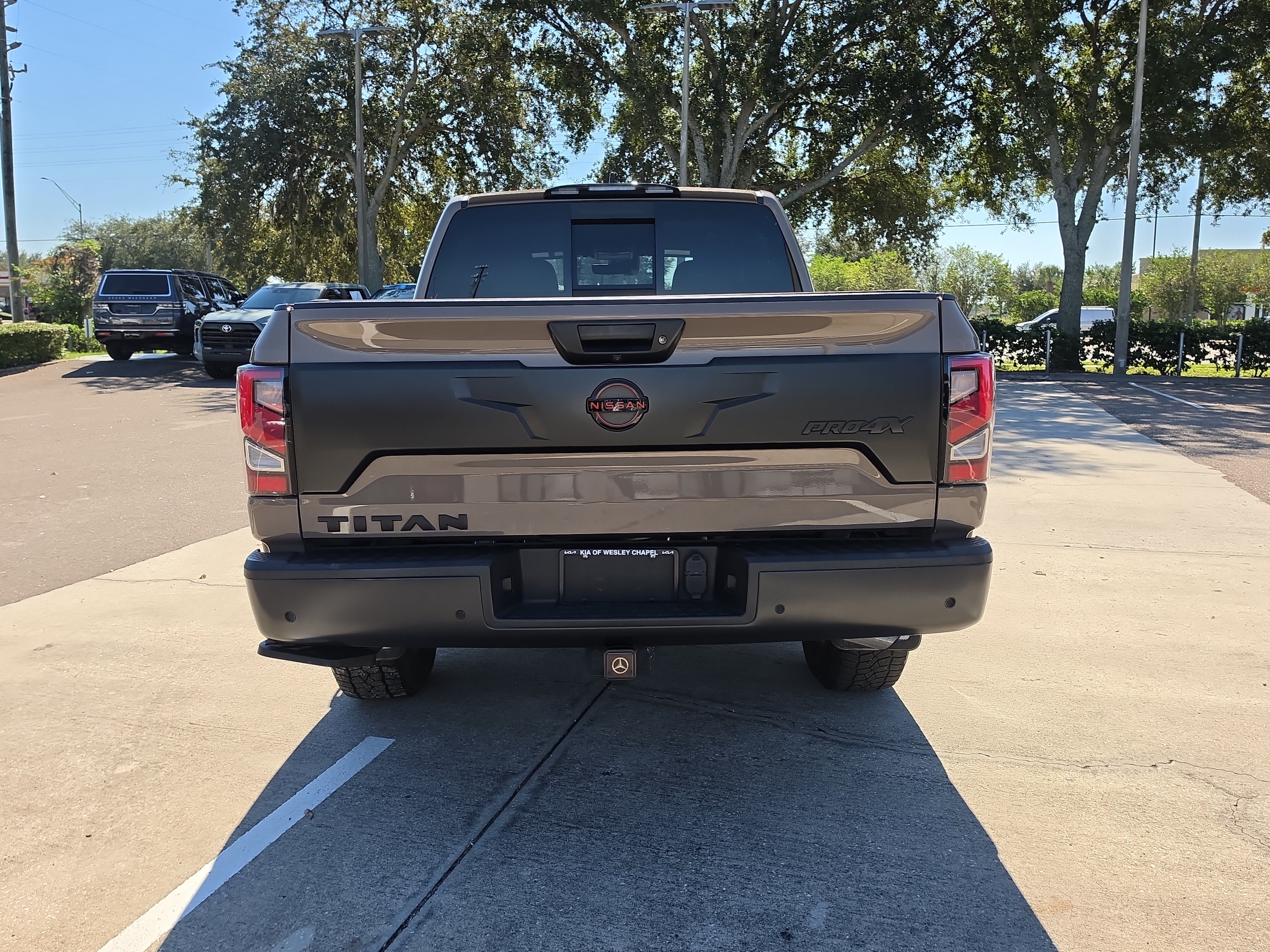 Used 2023 Nissan Titan PRO-4X w/ Pro-4x Utility Package AWD/4WD image 6