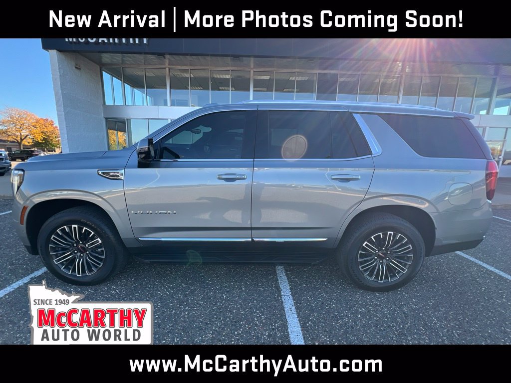 Used 2025 GMC Yukon Elevation w/ LPO, Elevation Black Package AWD/4WD image 4
