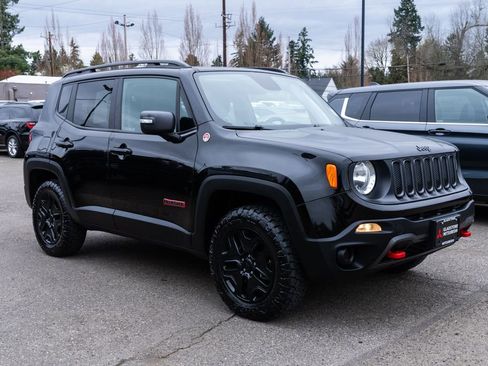 Used 2018 Jeep Renegade Trailhawk image 1