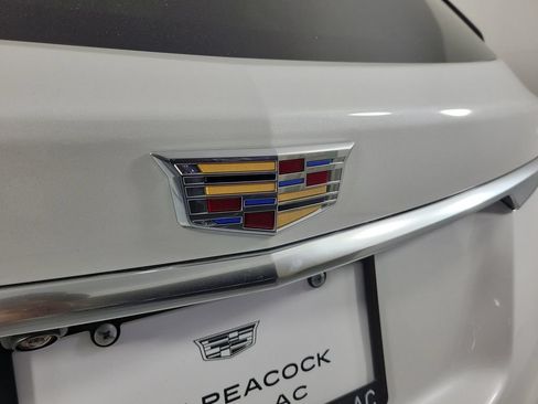 Used 2022 Cadillac XT5 Premium Luxury FWD image 7