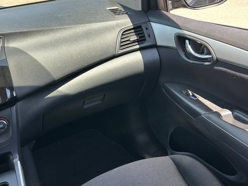 Used 2019 Nissan Sentra S FWD image 17