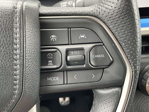 Used 2024 Toyota Tacoma TRD Sport AWD/4WD image 20