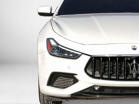 Used 2023 Maserati Ghibli Modena image 43
