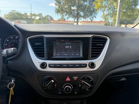 Used 2022 Hyundai Accent SE FWD image 7