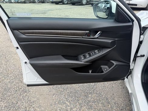 Used 2020 Honda Accord EX image 12