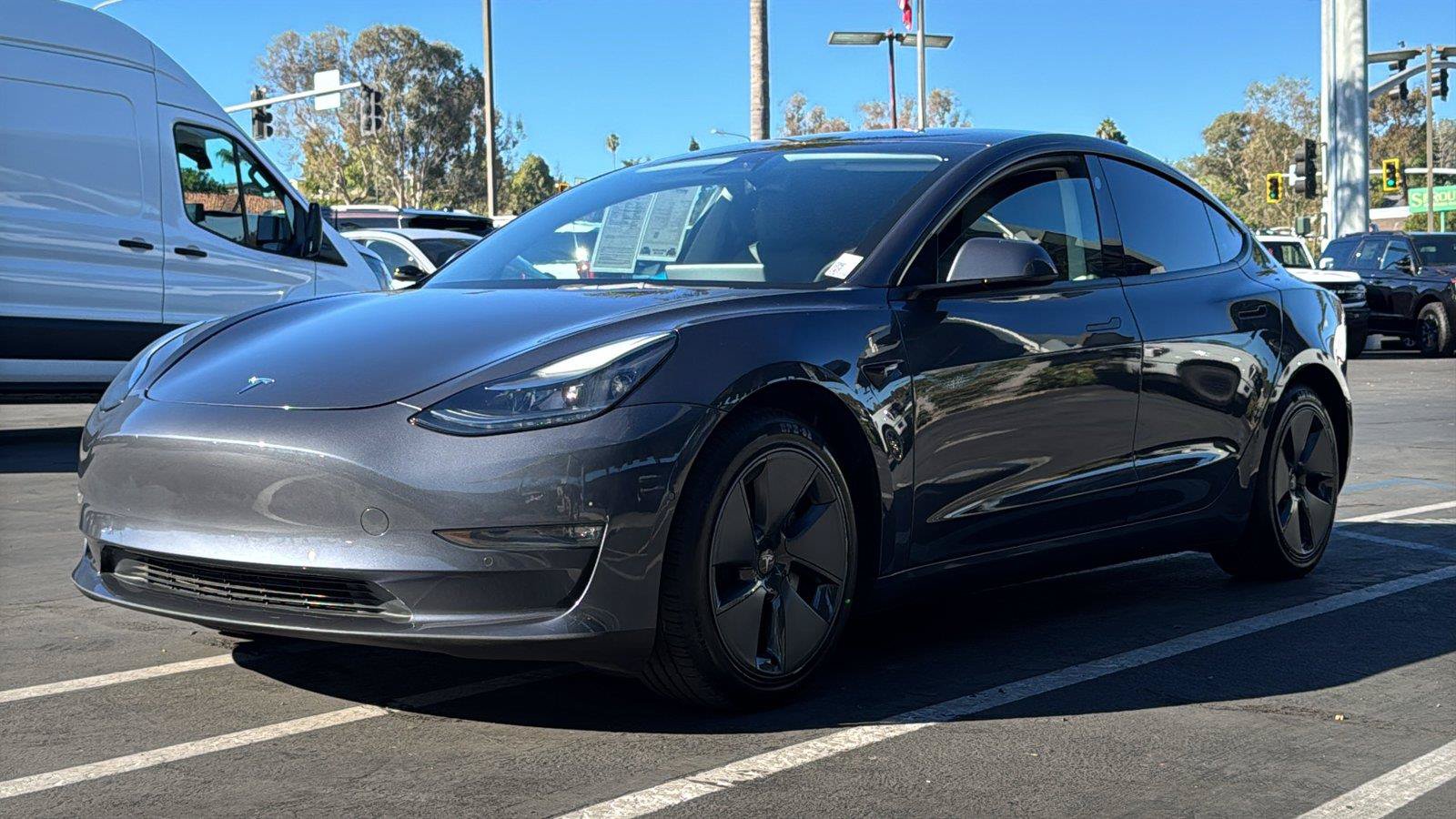 Used 2022 Tesla Model 3 Long Range AWD/4WD image 4