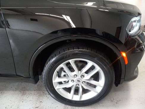 Used 2024 Dodge Durango GT AWD/4WD image 3
