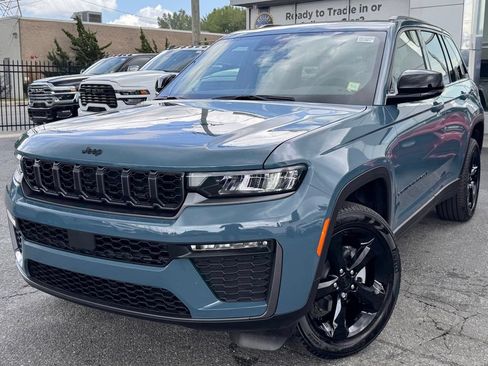 New 2026 Jeep Grand Cherokee Limited w/ Limited Altitude Package AWD/4WD image 3
