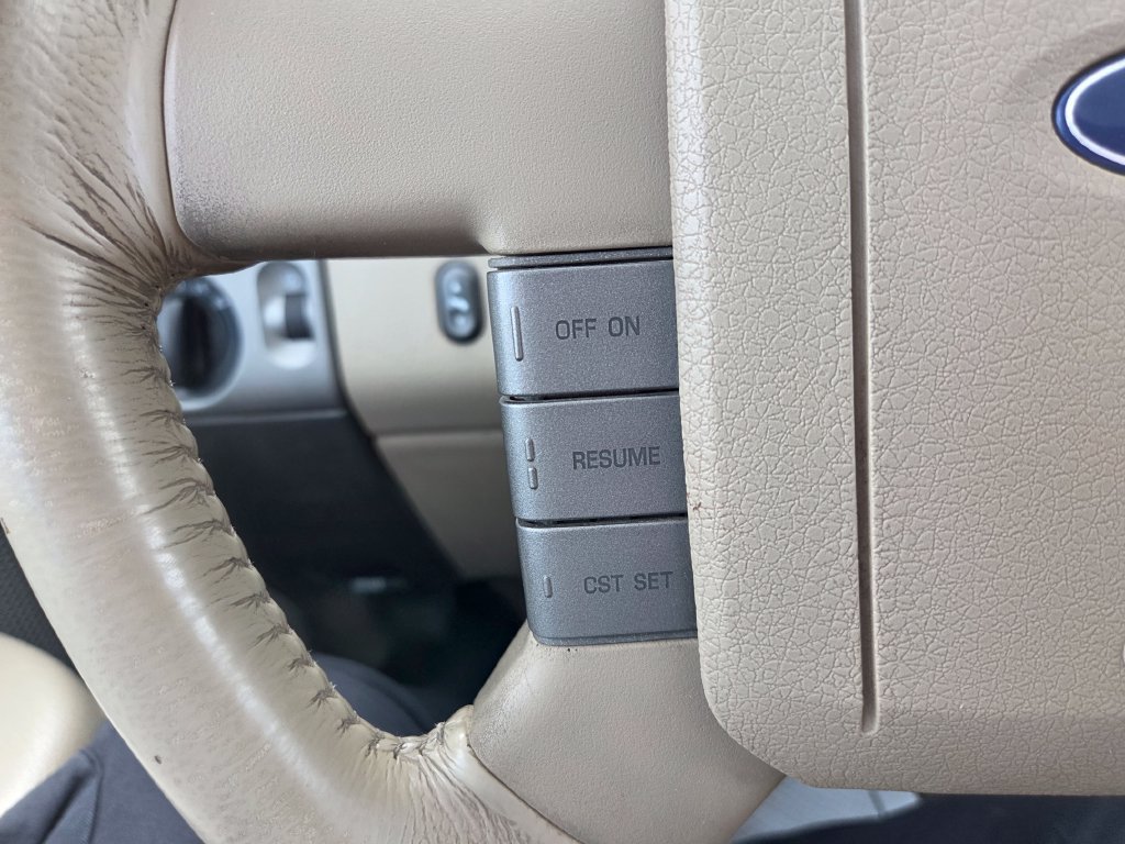 Used 2004 Ford F150 Lariat AWD/4WD image 12