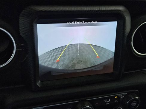 Used 2023 Jeep Wrangler Unlimited Sahara w/ Cold Weather Group image 15