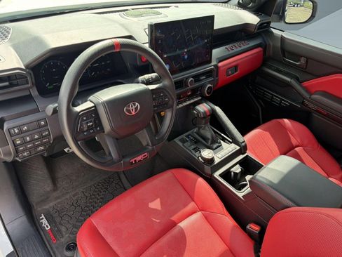 Used 2025 Toyota 4Runner TRD Pro AWD/4WD image 4