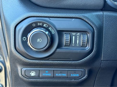 Certified 2022 Jeep Wrangler Unlimited Sahara image 15