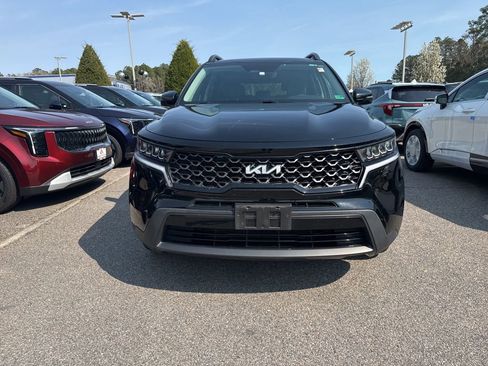 Used 2022 Kia Sorento S w/ Panoramic Sunroof Package image 6