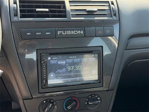 Used 2007 Ford Fusion SE image 16