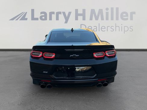 Used 2019 Chevrolet Camaro SS RWD image 4