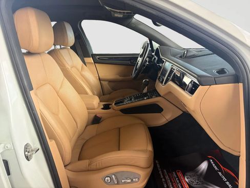 Used 2017 Porsche Macan AWD/4WD image 20