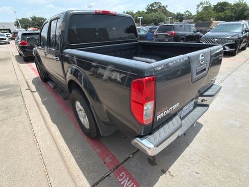 Used 2012 Nissan Frontier SV AWD/4WD image 7
