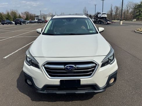 Used 2018 Subaru Outback 3.6R Touring AWD/4WD image 10