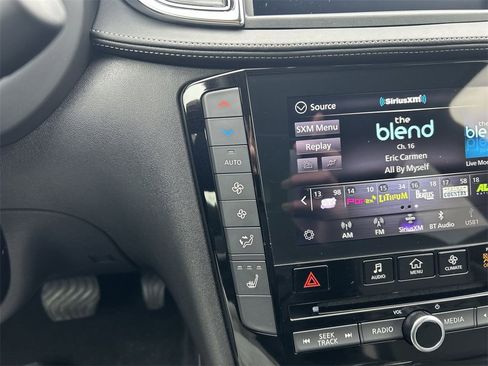 Certified 2025 INFINITI QX50 Luxe image 21