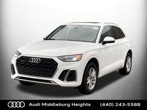 Certified 2023 Audi Q5 2.0T Premium w/ Convenience Package image 2