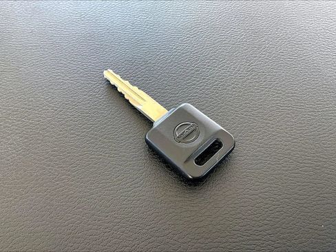 Used 2025 Nissan Versa S FWD image 31
