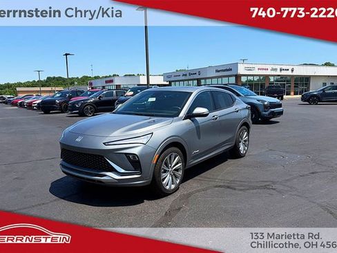 Used 2025 Buick Envista Avenir FWD image 3