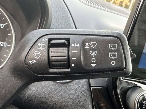 Used 2018 Ford EcoSport Titanium w/ Titanium Cold Weather Package image 32