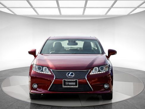Used 2014 Lexus ES 300h w/ Luxury Package w/Bamboo Trim image 6