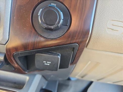 Used 2016 Ford F250 Lariat w/ Lariat Interior Package image 20