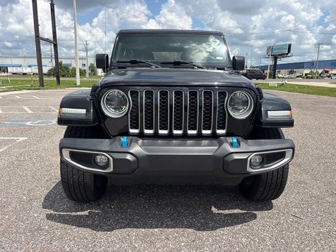 Used 2023 Jeep Wrangler Unlimited Sahara AWD/4WD image 8
