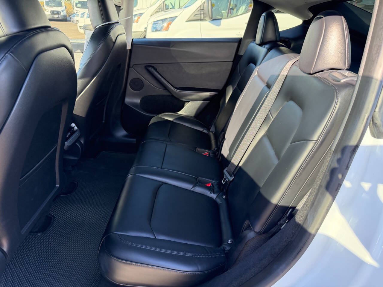 Used 2023 Tesla Model Y Long Range AWD/4WD image 23
