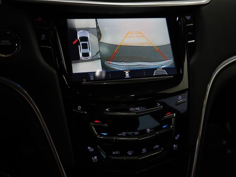 Used 2018 Cadillac XTS Vsport Platinum image 24