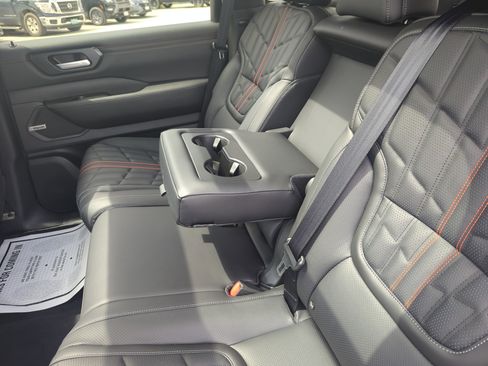 New 2025 Nissan Armada PRO-4X w/ Pro-4X Premium Package image 21