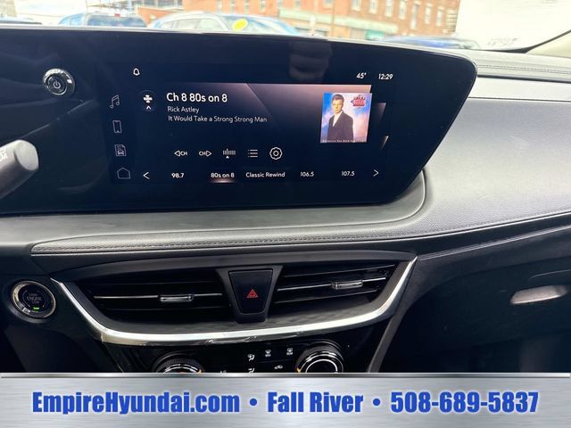 Used 2024 Buick Encore GX Sport Touring AWD/4WD image 19