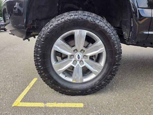 Used 2019 Ford F150 XLT w/ Equipment Group 302A Luxury AWD/4WD image 9