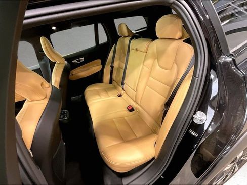 Certified 2025 Volvo V60 B5 Cross Country Ultra AWD/4WD image 22