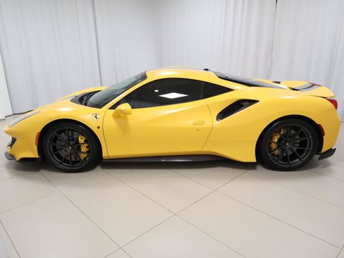 Certified 2019 Ferrari 488 Pista Coupe RWD image 2