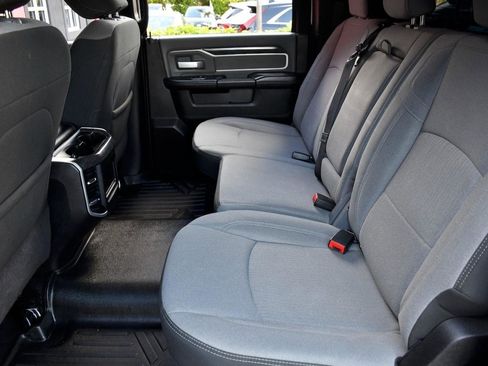 Used 2023 RAM 2500 Big Horn w/ Level 1 Equipment Group image 10