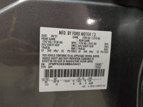 Used 2021 Ford Edge Titanium w/ Cargo Accessory Package FWD image 33