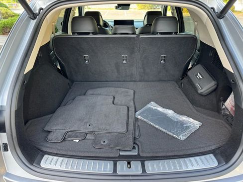 Used 2024 Genesis Electrified GV70 image 28