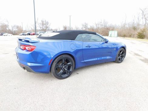 Used 2019 Chevrolet Camaro LT w/ Technology Package image 3