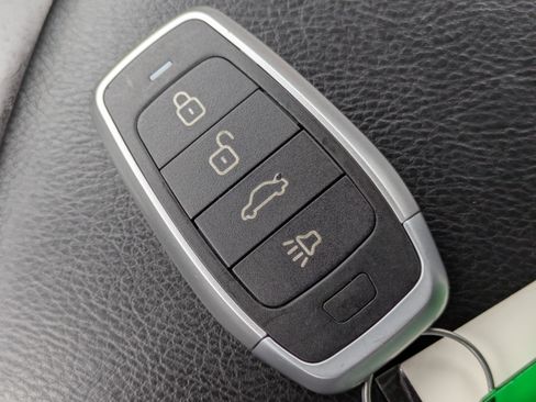 Used 2022 Nissan Maxima SV w/ Floor Mat Group image 23