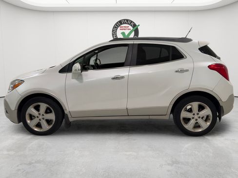 Used 2015 Buick Encore Convenience FWD image 2