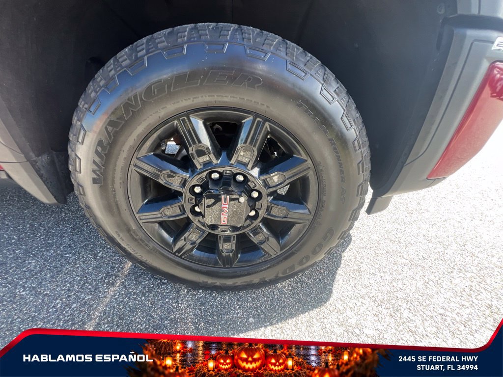 Used 2024 GMC Sierra 2500 AT4 w/ AT4 Premium Plus Package AWD/4WD image 15