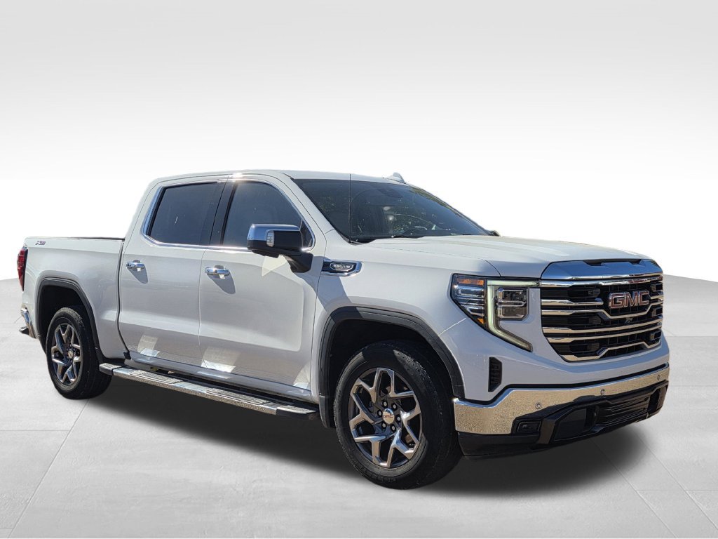 Used 2022 GMC Sierra 1500 SLT w/ SLT Premium Plus Package AWD/4WD image 4