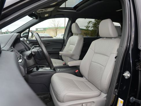 Used 2019 Honda Passport Touring image 12