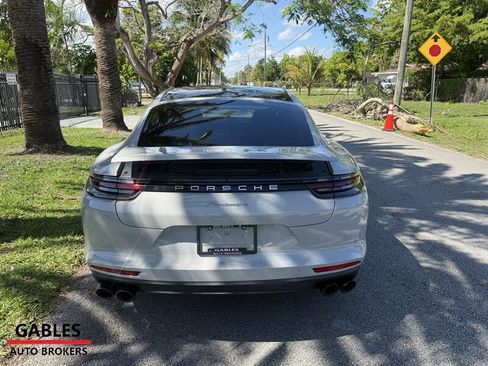 Used 2017 Porsche Panamera 4 image 6